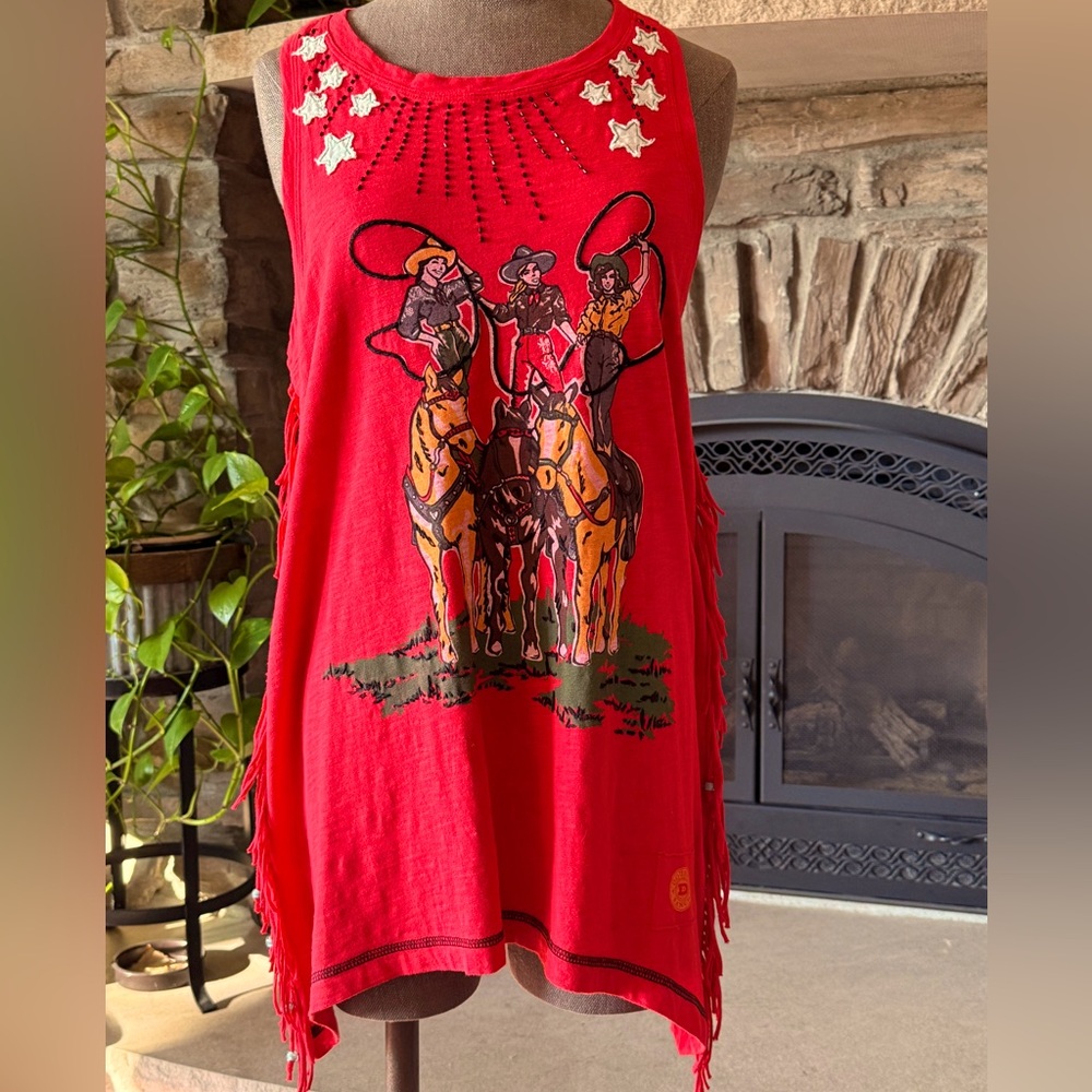 🚩 Double D Ranch Red Graphic Fringe Tank Top.  Size: XS